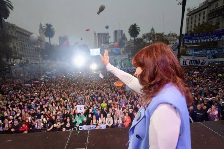 cristina en plaza de mayo