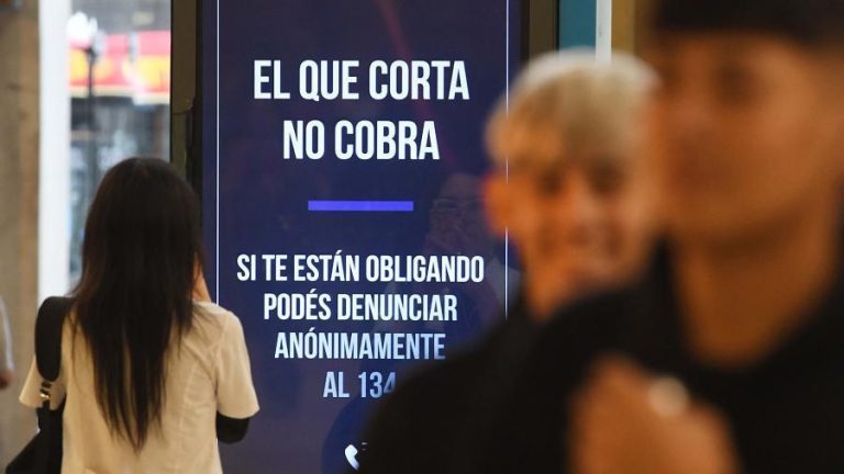 el que corta no cobra