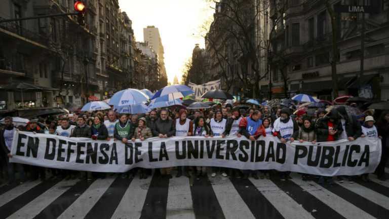 Marcha universitaria