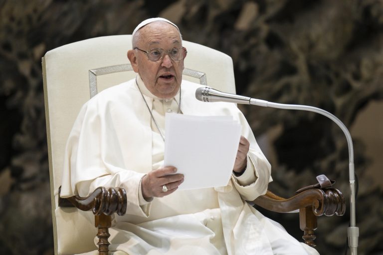 El papa: "El abandono escolar es una tragedia"