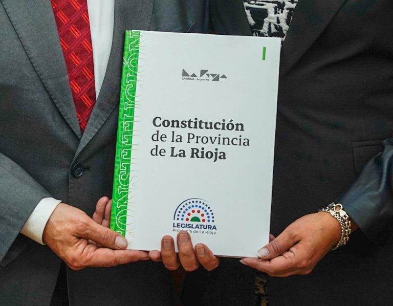 Constitución