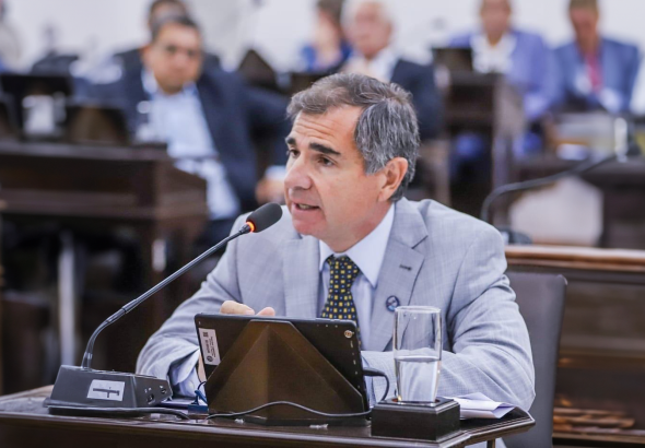 GUSTAVO GALVAN